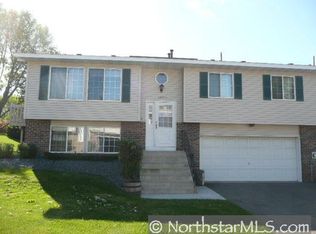 4622 1/2 Ridge Cliffe Dr, Saint Paul, MN 55122