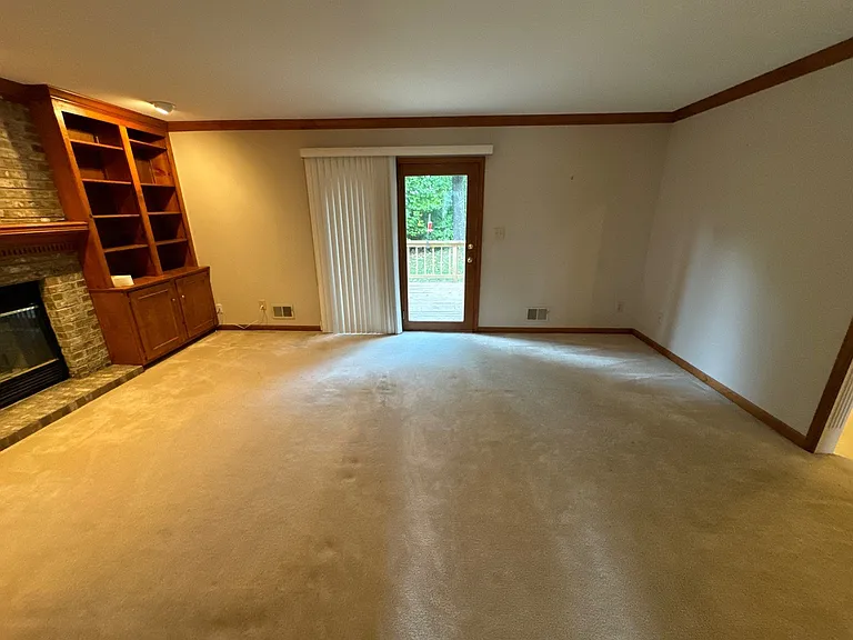 10985 Eagles Cove Dr — Photo 9
