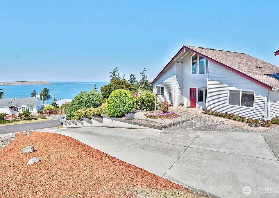1st image of 332 Lupine Drive
