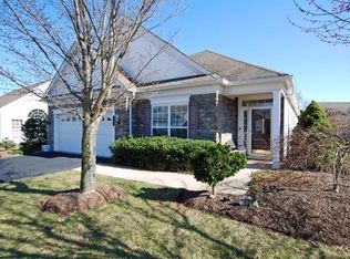 400 Breakers Ln, Somerset, NJ 08873