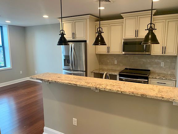 3rd image of 11 W Market St #603