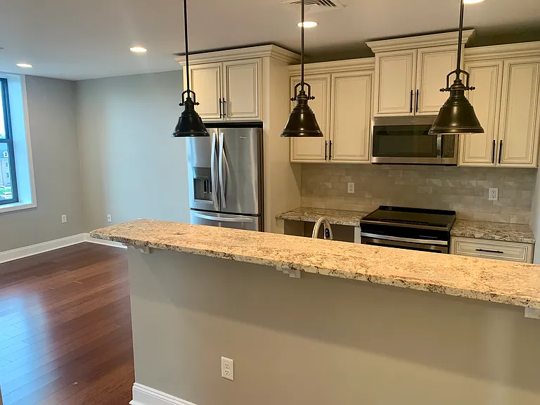 11 W Market St #603 — Photo 3