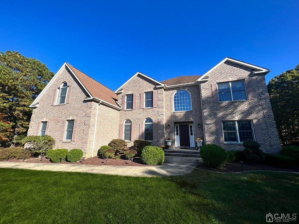 14 Cottonwood Ct, Monroe Township, NJ 08831 Zillow