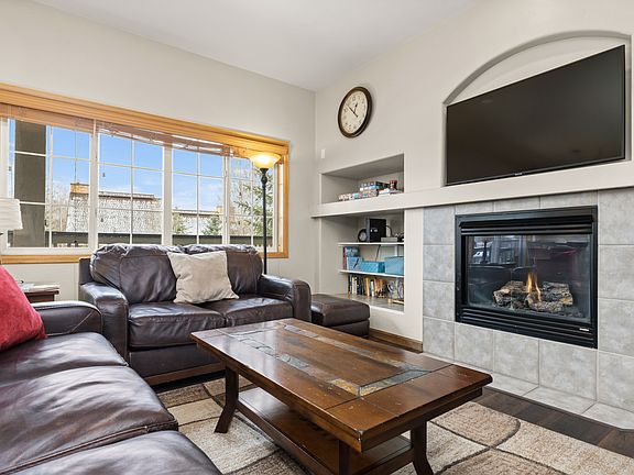 Living Room with Gas Fireplace