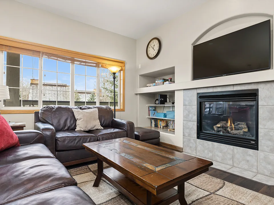 Living Room with Gas Fireplace