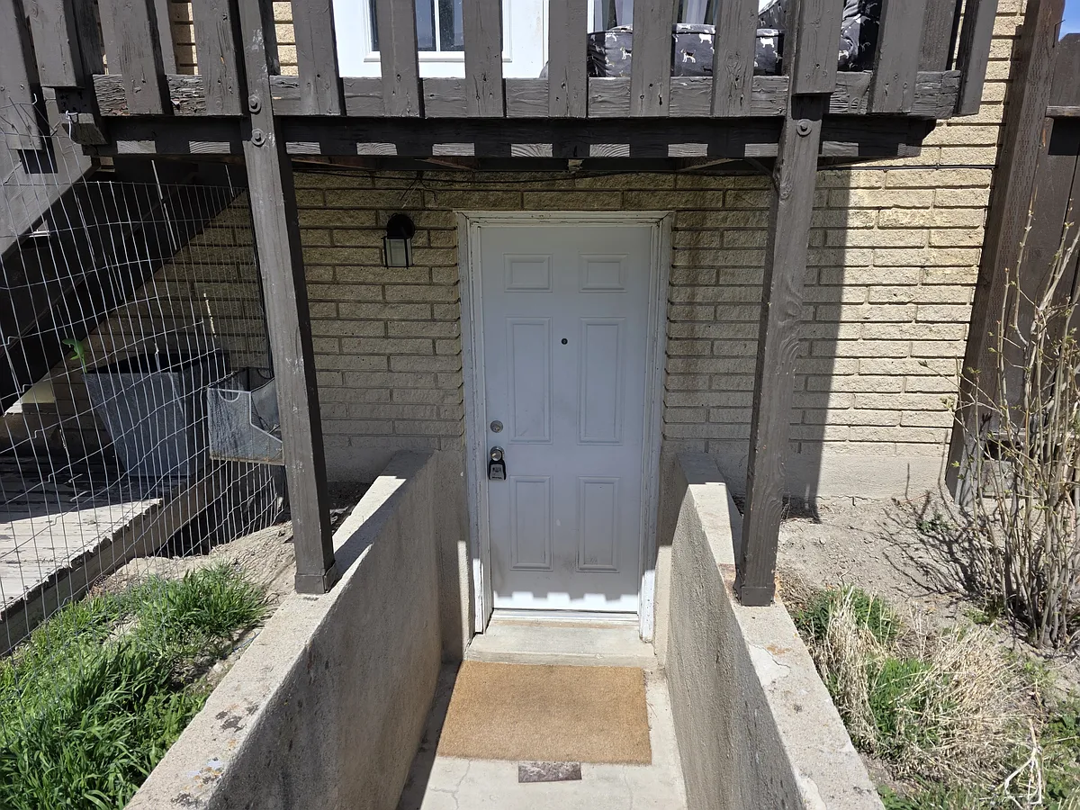 Building Photo - 9639 S Dana Cir #Cir;-unit B
