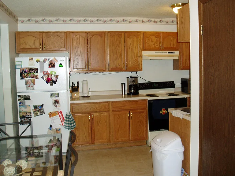 3420 Harcourt Dr — Photo 8