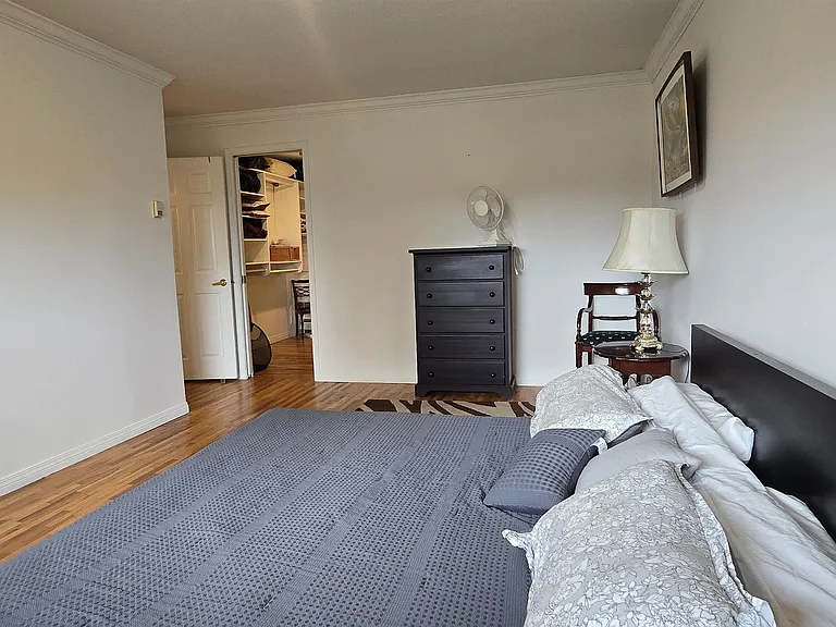 638 Elstree Pl — Photo 11