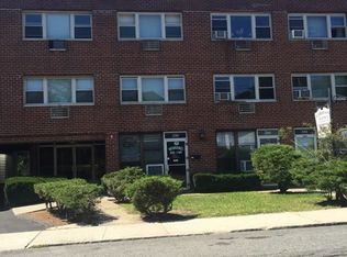 220 Harrison Ave, Harrison, NY 10528
