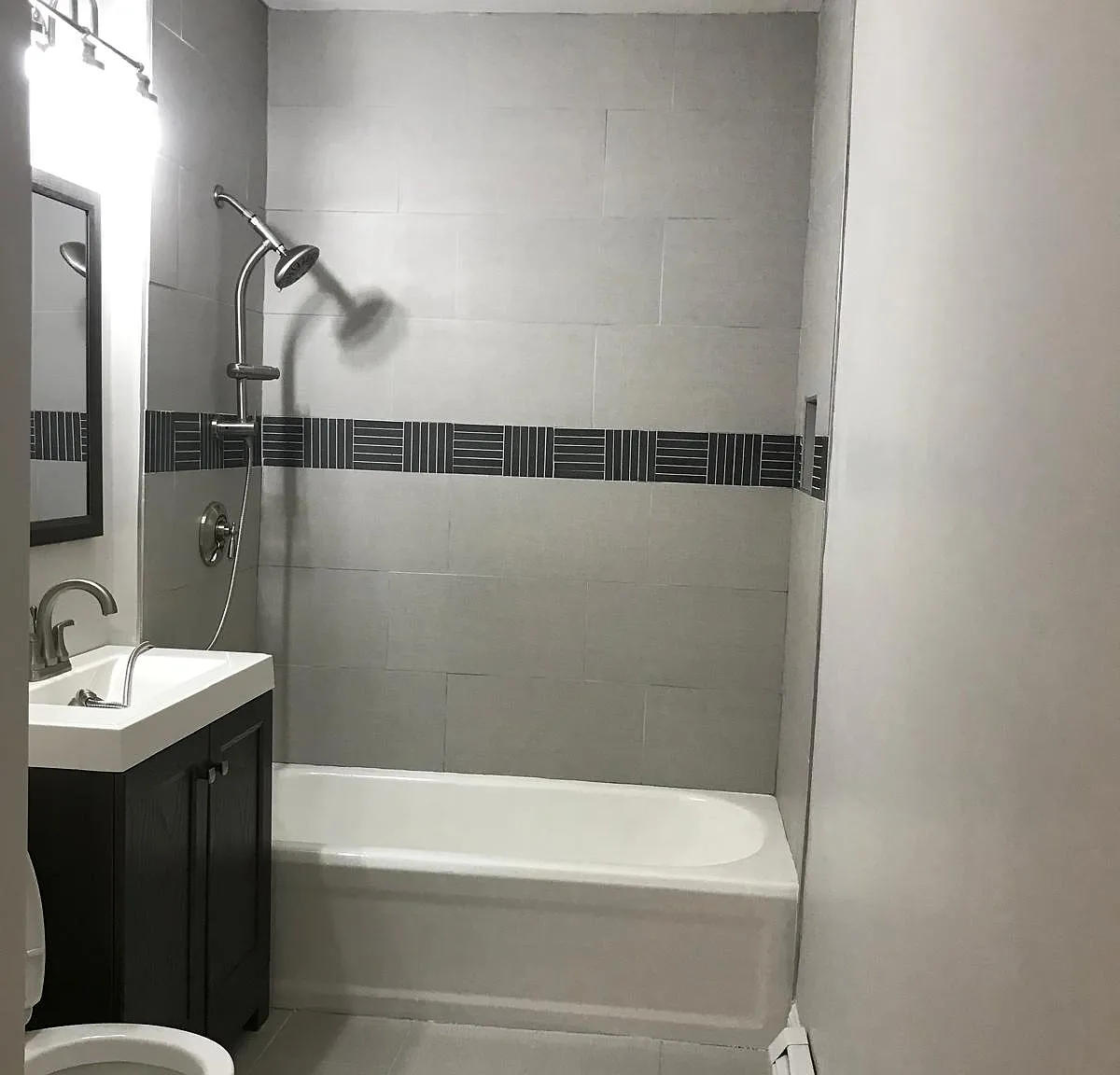 3 bed, $2,800 — Photo 2