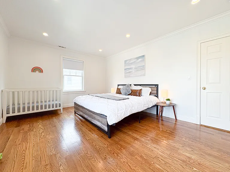 87 Stephen St #1C — Photo 56