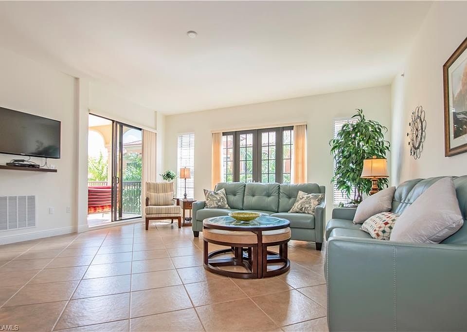 1st image of 23191 Fashion Dr Unit 314