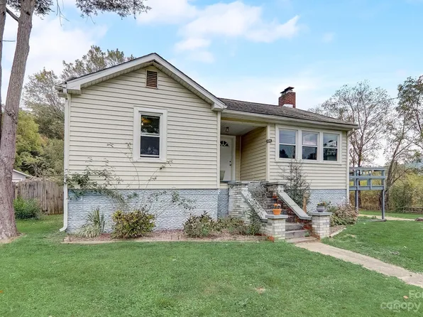 136 Spencer St, Clyde, NC 28721