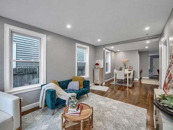 5th image of 24 Essex St #1