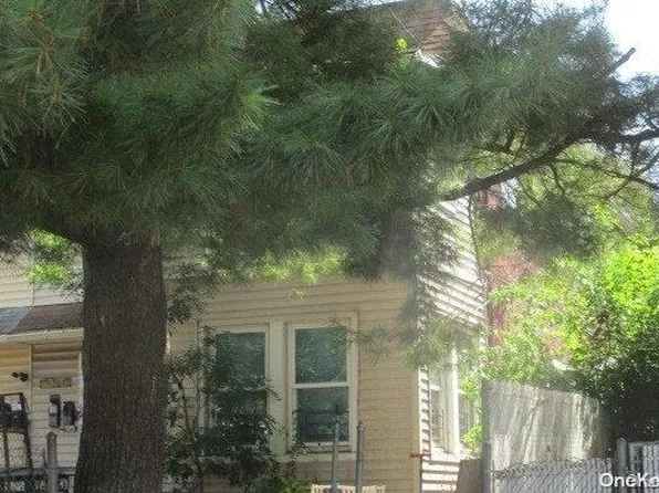 13-52 Dickens Street, Far Rockaway, NY 11691