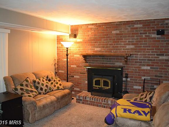4th image of 547 Crestpark Dr