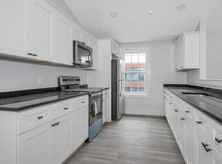 135 Chelmsford St #4, Lowell, MA 01851