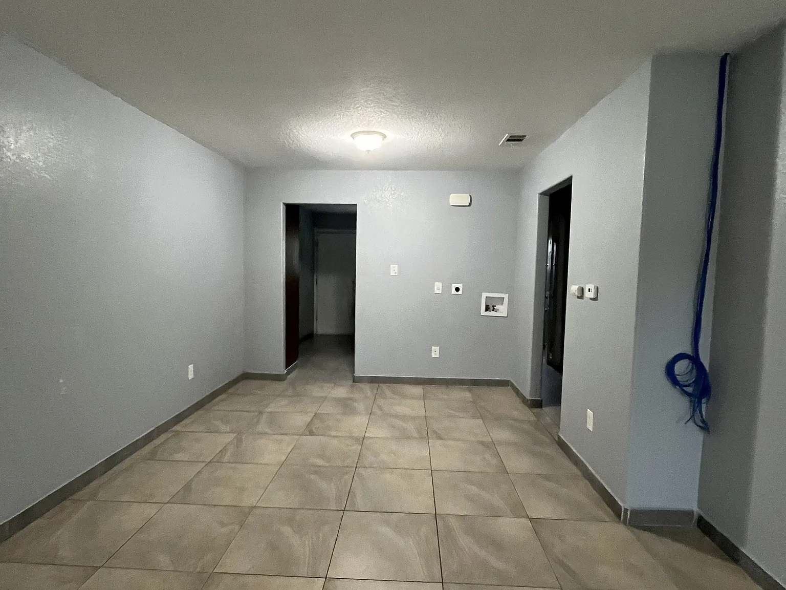 1814 Alamo Avenue - 1 — Photo 4