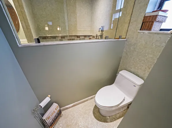 460 East 79th Street image 18 of 32