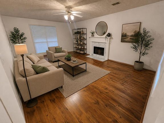 3rd image of 3020 Oak Meadow Dr