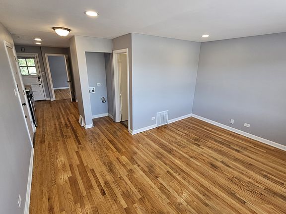 2nd image of 735 Garfield St APT 2