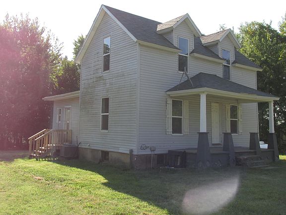 3rd image of 194 Red Clover Road