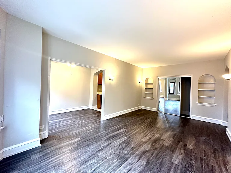 1033 W Loyola Ave #404 — Photo 6
