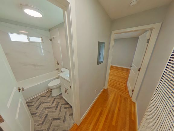 5th image of 1070 Noel Dr #1070