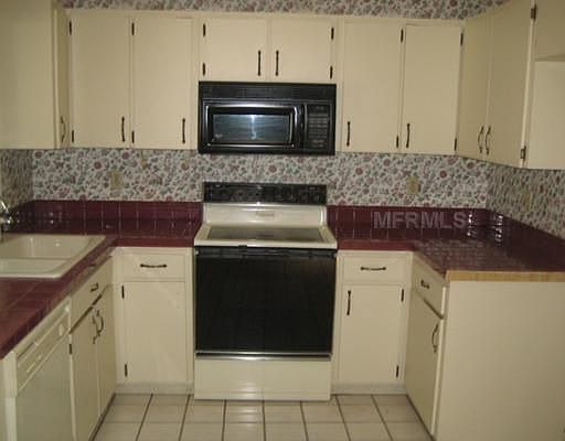 3rd image of 1220 Windway Cir