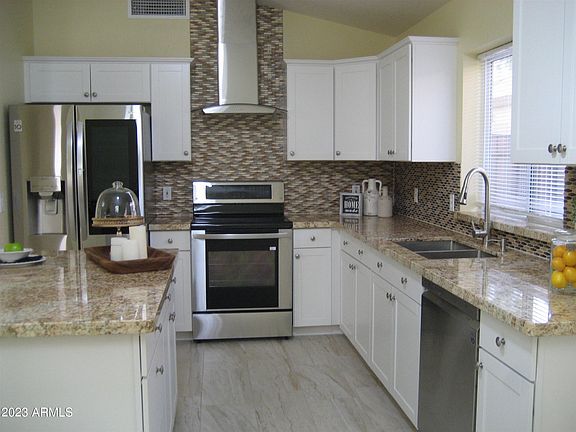 5th image of 2108 E Rosemonte Dr