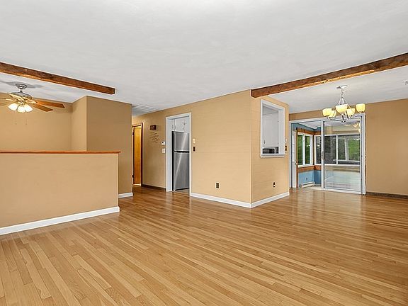 3rd image of 72 Westfield Dr