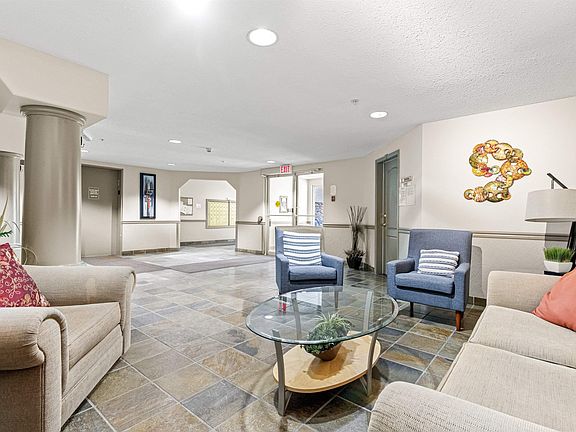 4th image of 8956 156th St NW #203