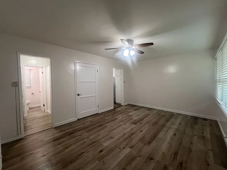 1133 Locust Ave Long Beach, Ca 90813-3262 — Photo 2