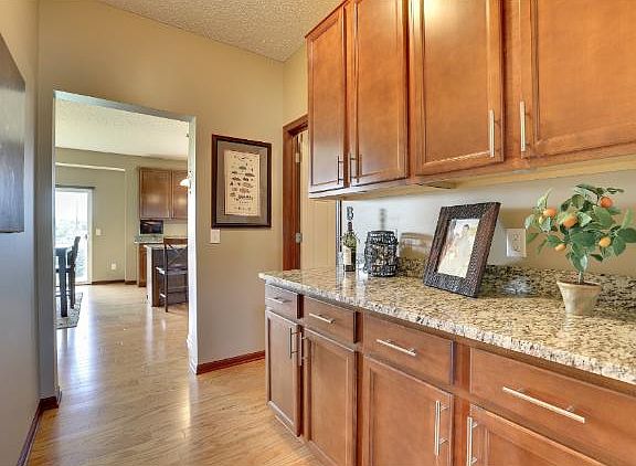 5th image of 10144 Florida Cir N