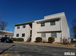3 Coventry Ln APT 1, Muscatine, IA 52761