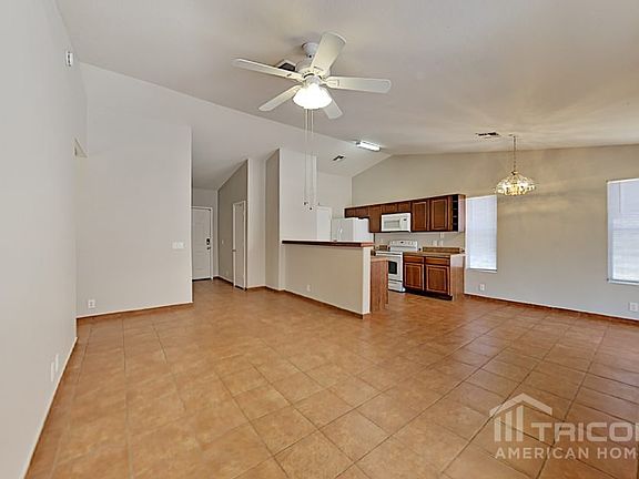 4th image of 8736 W Cypress St