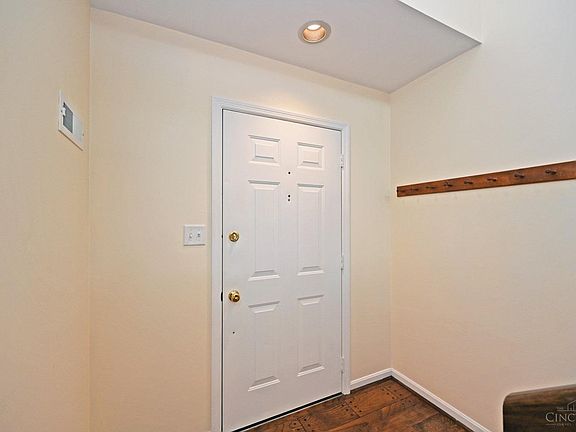 3rd image of 285 Bedford Glen Ln #26