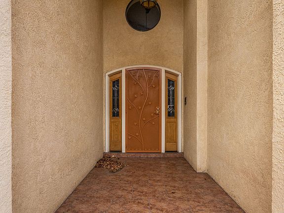 4th image of 5801 Flor Del Rey NW