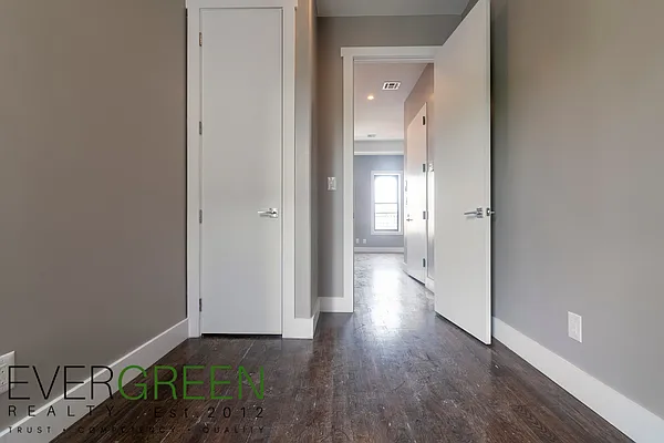 Rented by ERNY LLC | media 23