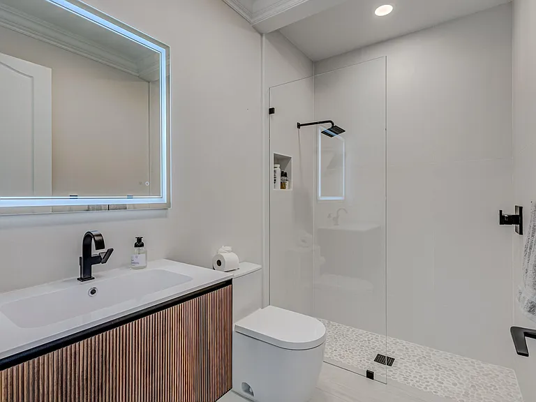 27 Marina Gardens Dr — Photo 19