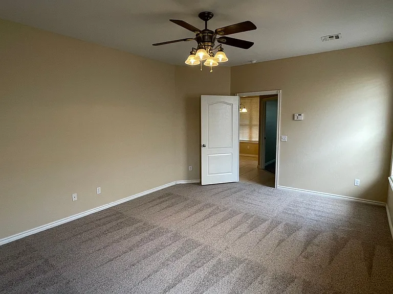11311 NW 121st Pl — Photo 9