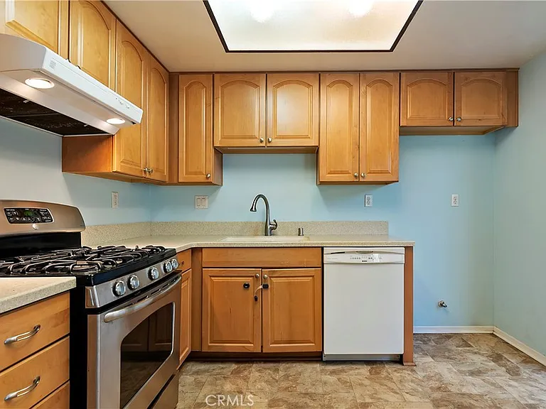 8707 Cedros Ave #7 — Photo 12