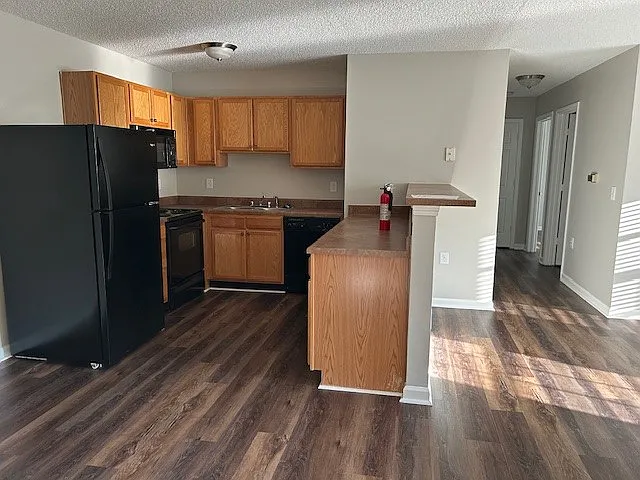 1960 Crest Hollow Dr #204 — Photo 2