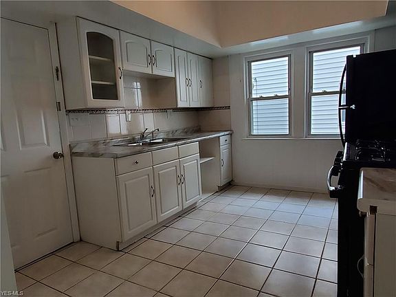 4th image of 3333 W 130th St #Dn