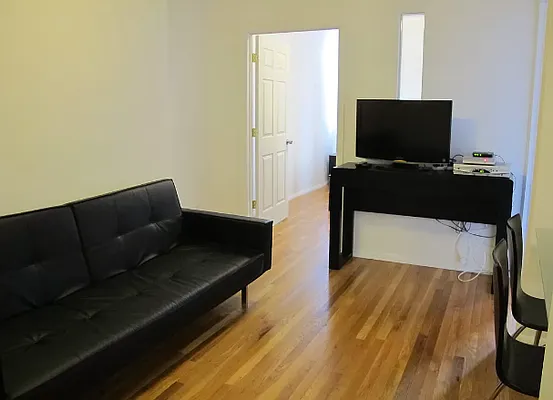 Rented by Avenues Real Estate | media 4