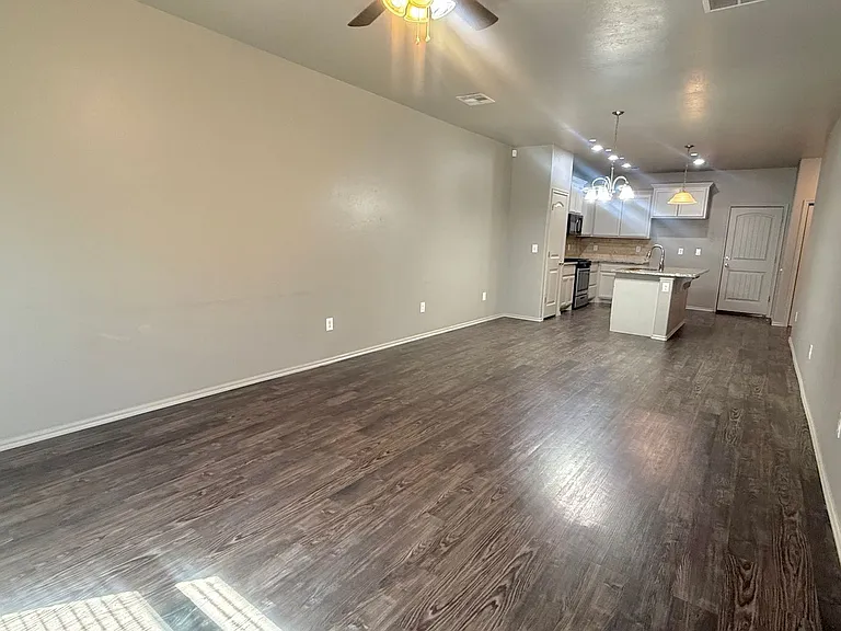 11214 Coachmans Rd — Photo 3