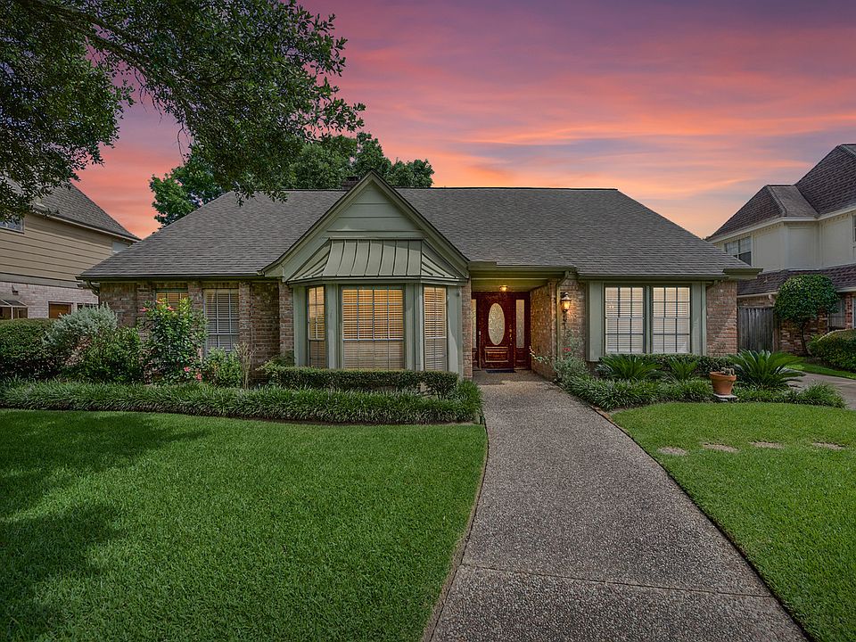 1st image of 20627 Castle Bend Dr