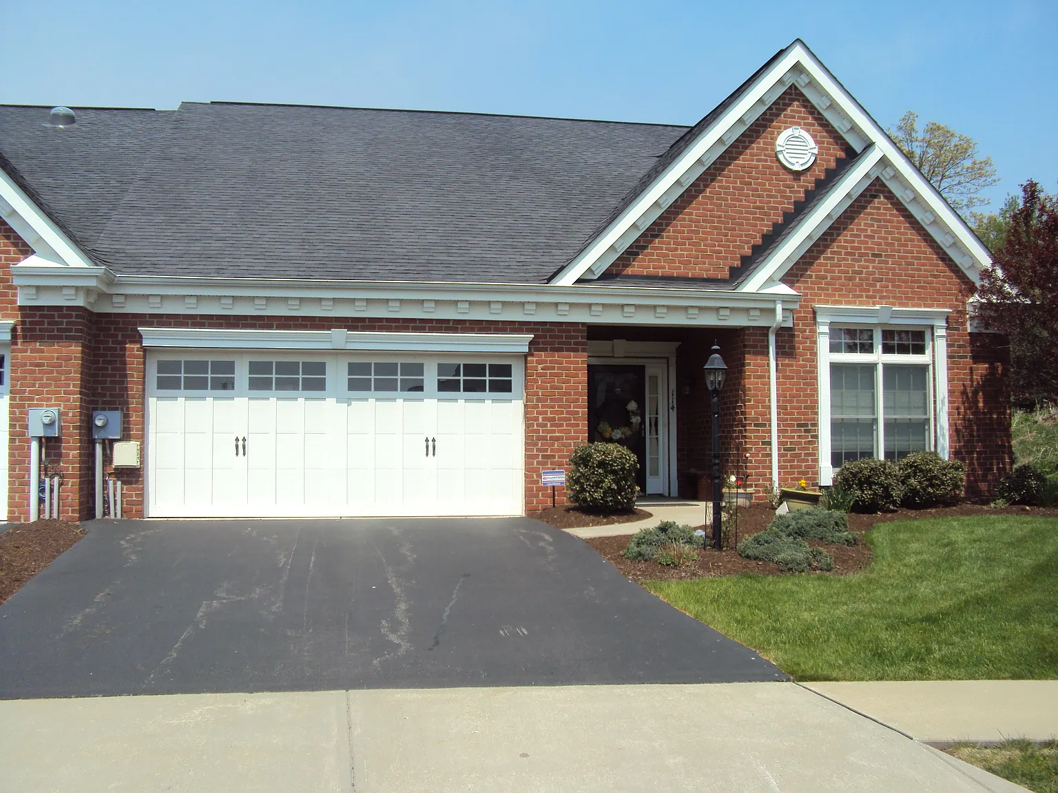 114 Village Ct photo 1