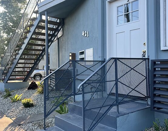 2nd image of 421 E Chevy Chase Dr APT 1