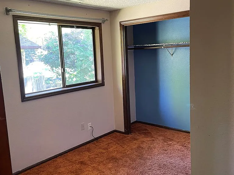 3605 NW Tyler Pl — Photo 8